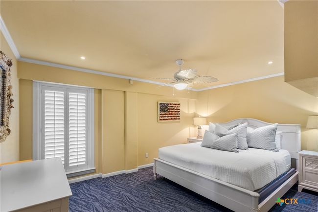 2133 W Maple St, House other with 4 bedrooms, 5 bathrooms and null parking in Port O Connor TX | Image 32
