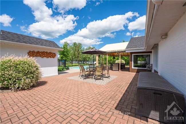 2570 Bay Rd, House other with 3 bedrooms, 2 bathrooms and 12 parking in L'orignal ON | Image 9