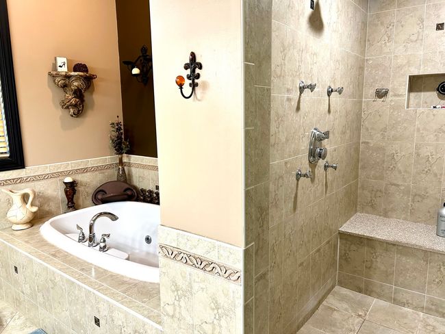 1S701 Eisenhower Rd, House other with 4 bedrooms, 4 bathrooms and 2 parking in Oakbrook Terrace IL | Image 22