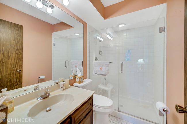 APT-101C - 1450 N Elmhurst Rd, Home with 3 bedrooms, 2 bathrooms and 1 parking in Mount Prospect IL | Image 12