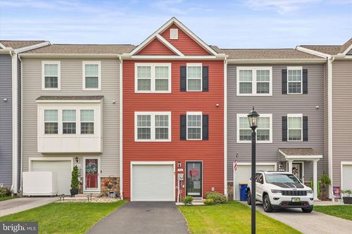 96 Ayrshire Dr, HANOVER, PA, 17331-8047 | Card Image
