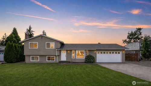 406 Cascade Way, Lynden, WA, 98264-1016 | Card Image