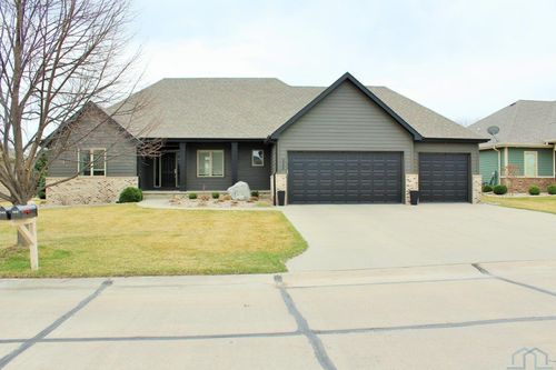 548 Bluestem Trl, Dakota Dunes, SD, 57049-5400 | Card Image