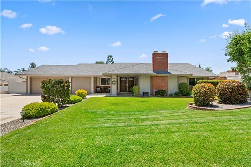 8527 Hillside Road, Rancho Cucamonga, CA, 91701 | Card Image
