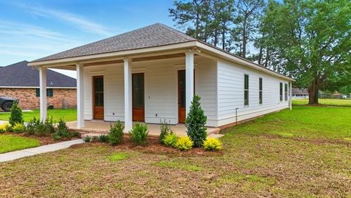 560 Fairway Dr, Picayune, MS, 39466 | Card Image