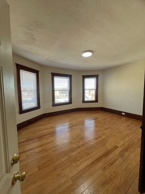 apt-6-28 Cleveland Ave, Brockton, MA, 02301-2346 | Card Image