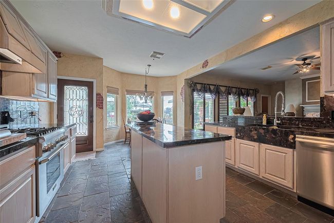 15014 Redbud Leaf Ln, House other with 4 bedrooms, 2 bathrooms and 3 parking in Cypress TX | Image 11