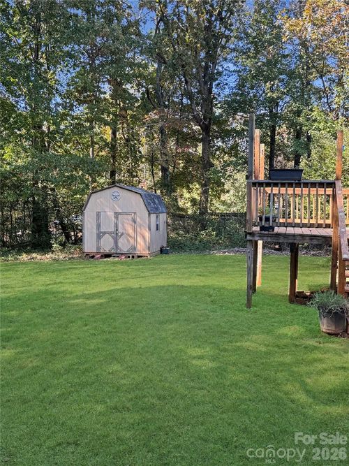 121 Haystack Ln, Olin, NC, 28660-9499 | Card Image