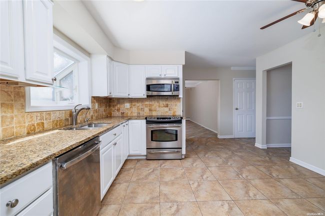 2781 Bayview Ave, House other with 4 bedrooms, 2 bathrooms and null parking in Wantagh NY | Image 13