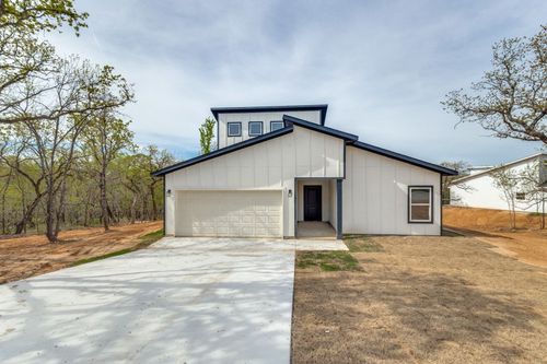 265 Jim Walters Dr, Runaway Bay, TX, 76426-9366 | Card Image