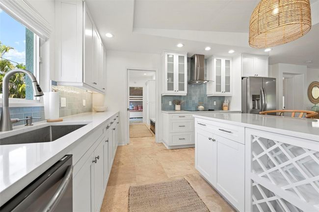 204 75 Th St, House other with 3 bedrooms, 2 bathrooms and null parking in HOLMES BEACH FL | Image 30