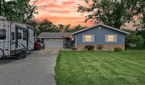 3203 Greenwood Dr, Dewey, IL, 61840-9601 | Card Image