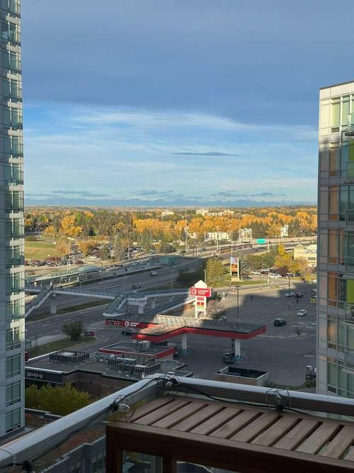 1108-10 Brentwood Common Nw, Calgary, AB, T2L2J9 | Card Image
