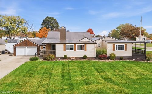 4166 Groveland Avenue Sw, Navarre, OH, 44662 | Card Image