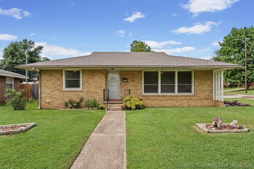 4112 E Frank Phillips Boulevard, Bartlesville, OK, 74006 | Card Image