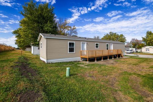 378 Hillcrest Cir, Clarks Grove, MN, 56016-9776 | Card Image