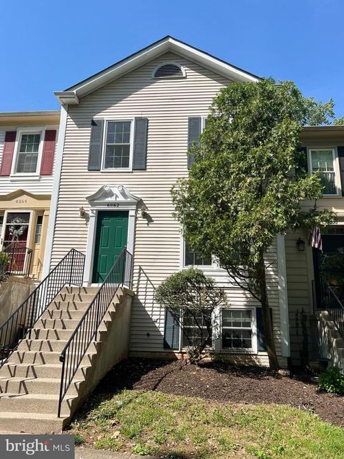 6062 Clay Spur Ct, CENTREVILLE, VA, 20121-3056 | Card Image