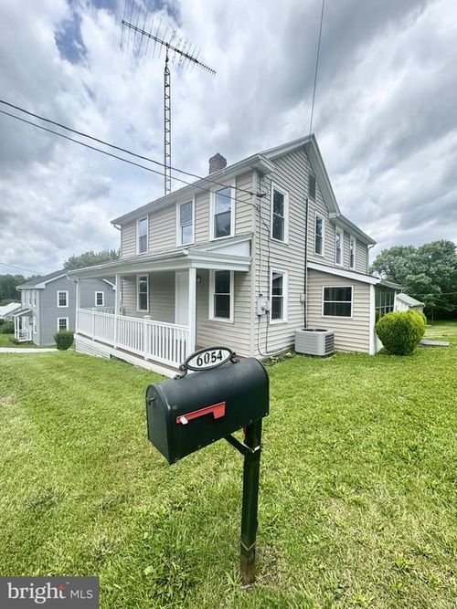 6054 Baltimore Pike, LITTLESTOWN, PA, 17340-9504 | Card Image
