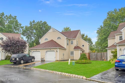 4 Cooper Ct, Freehold, NJ, 07728-4310 | Card Image