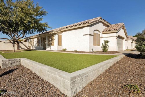 1672 E Gail Dr, Chandler, AZ, 85225-8709 | Card Image