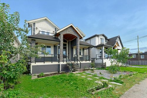 520 Ewen Ave, New Westminster, BC, V3M5B1 | Card Image