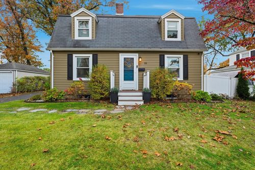 32 Pennsylvania Ave, Springfield, MA, 01118-1326 | Card Image