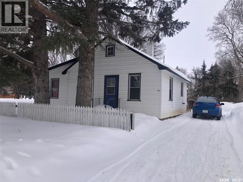 142 Carment Ave, Kamsack, SK, S0A1S0 | Card Image