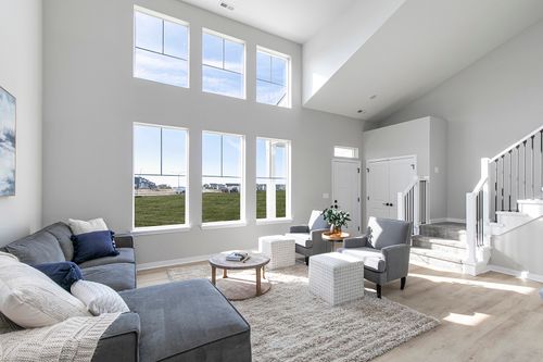 1008 Maple St, Waukee, IA, 50263-7402 | Card Image