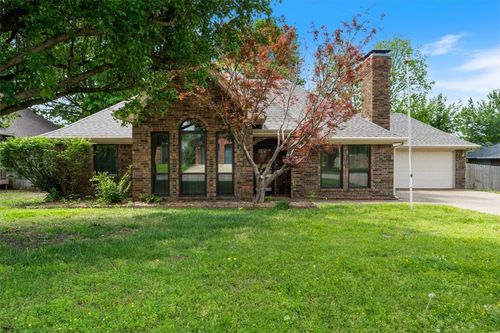 306 Misti Ct, Siloam Springs, AR, 72761-1978 | Card Image