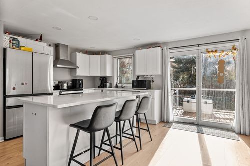 33 Michael Rd, Randolph, MA, 02368-1824 | Card Image