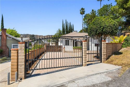 2035 Las Colinas Ave, LOS ANGELES, CA, 90041-2713 | Card Image