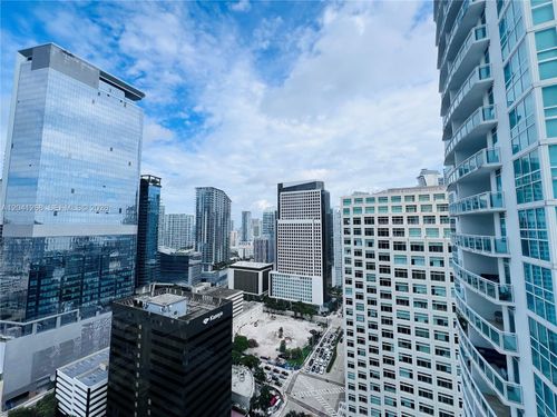 3300-951 Brickell Ave, Miami, FL, 33131-3941 | Card Image