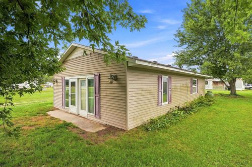 3305 N 3 1/2 Rd, Mesick, MI, 49668-9573 | Card Image