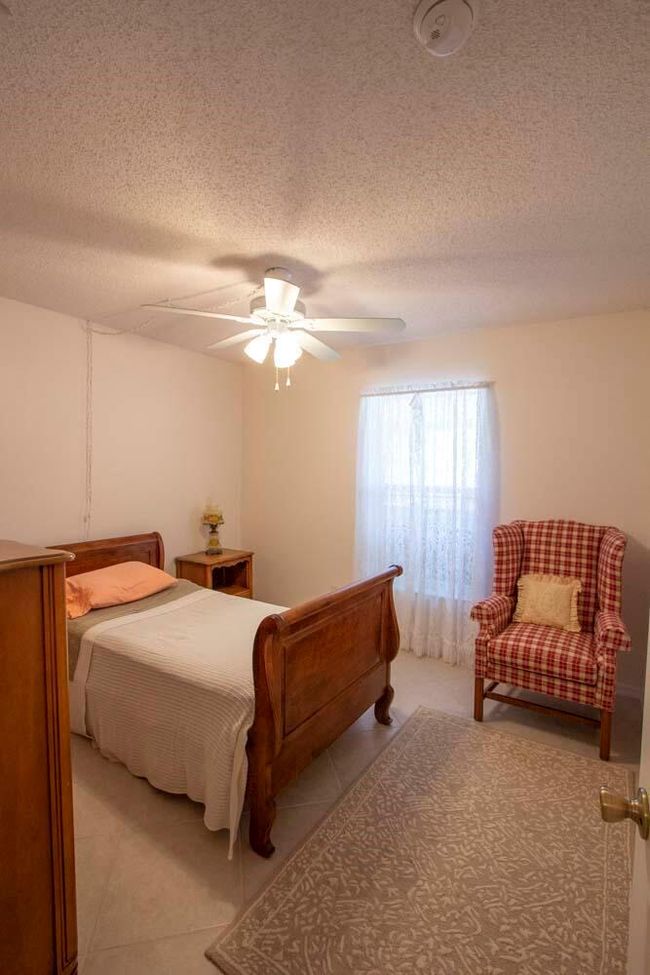1019 Se Euclid Ln, House other with 3 bedrooms, 2 bathrooms and null parking in Port St Lucie FL | Image 25