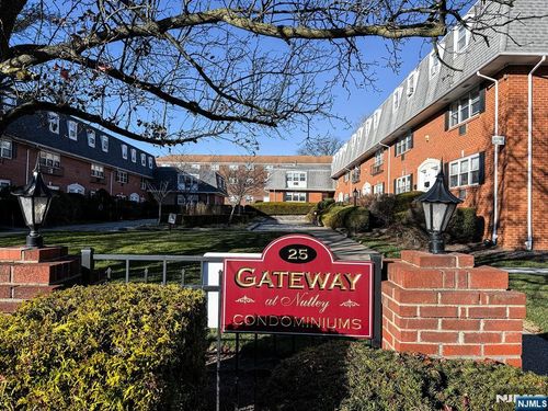 25 River Rd, Nutley, NJ, 07110-3446 | Card Image