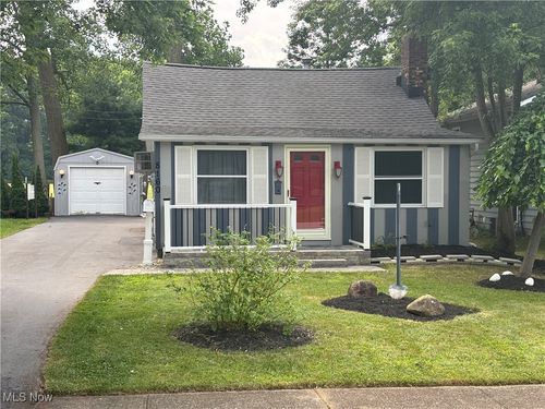 8160 Rushton Dr, Mentor, OH, 44060-2023 | Card Image