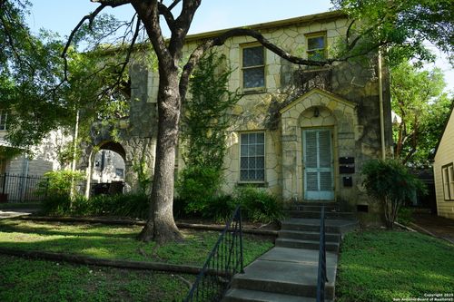 320 E Lullwood Ave, San Antonio, TX, 78212-5276 | Card Image