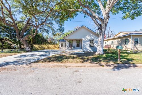 404 S Oak Avenue, Luling, TX, 78648 | Card Image