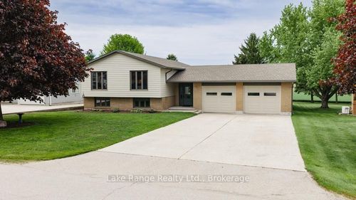 23 E Parker Dr Drive E, Morris Turnberry, ON, N0G1E0 | Card Image
