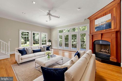 532 Springvale Rd, GREAT FALLS, VA, 22066-3427 | Card Image