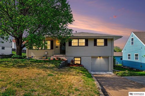 8110 Bowie Drive, Omaha, NE, 68114 | Card Image