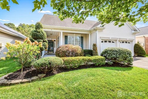 4 Prusakowski Blvd, Parlin, NJ, 08859-3161 | Card Image