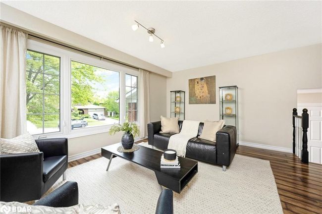 11 Hillside Dr, House other with 4 bedrooms, 3 bathrooms and 4 parking in Georgetown ON | Image 12