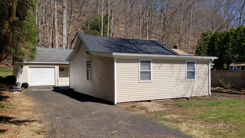 142 Scout Rd, Southbury, CT, 06488-2534 | Card Image