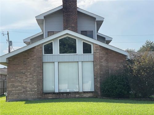 215 Dunleith Dr, Destrehan, LA, 70047-2121 | Card Image