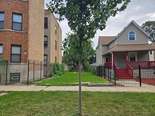 4407 W Maypole Ave, Chicago, IL, 60624-1640 | Card Image