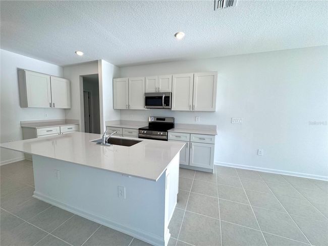 2021 Lasso Loop, House other with 3 bedrooms, 2 bathrooms and null parking in EAGLE LAKE FL | Image 10