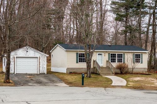 9 True Ln, Seabrook, NH, 03874-4318 | Card Image