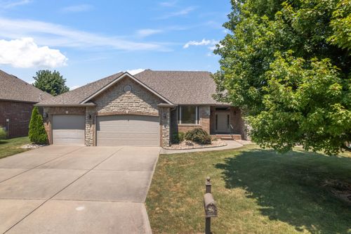 4403 E Cromwell St, Springfield, MO, 65802-2553 | Card Image