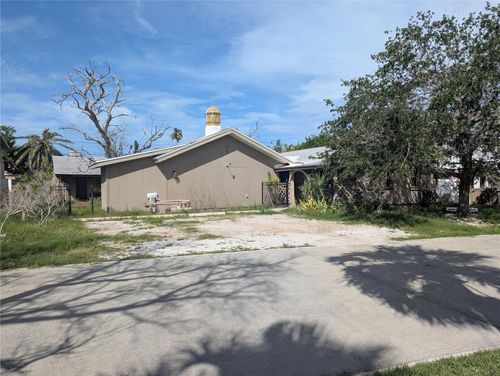 13280 4th St E, Madeira Beach, FL, 33708-2468 | Card Image